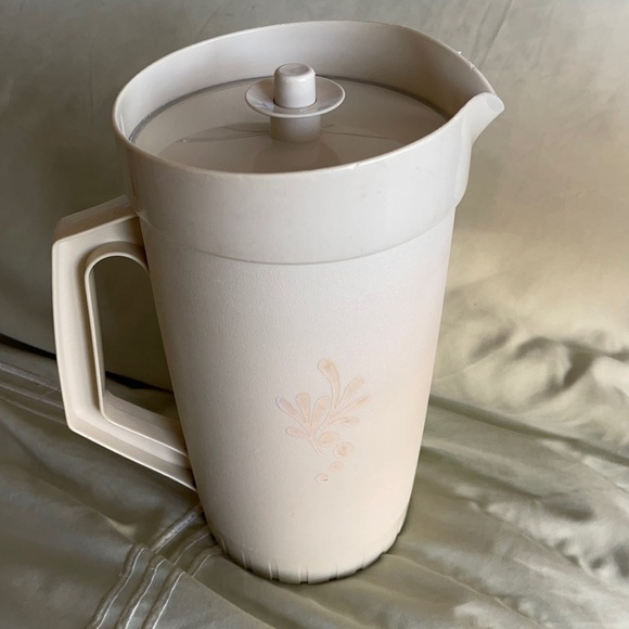 Tupperware Other - Tupperware Vintage Cream Push Button Top Pitcher